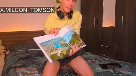 Milcon_Thomson webcam stripchat model stream image