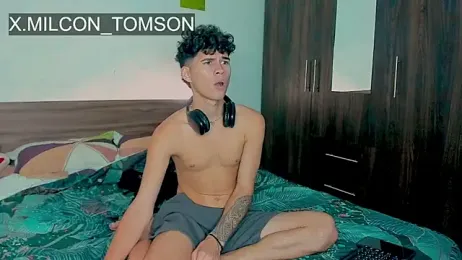 Milcon_Thomson webcam model stream image
