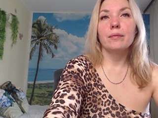 soaring-love webcam camsoda model stream image