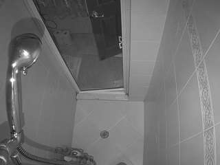 voyeurcam-baileybase-shower webcam model stream image