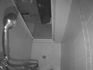 voyeurcam-baileybase-shower webcam model stream image