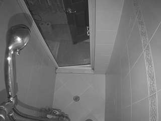 voyeurcam-baileybase-shower webcam model stream image