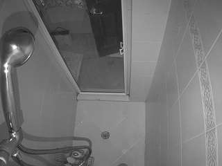 voyeurcam-baileybase-shower webcam model stream image