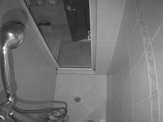 voyeurcam-baileybase-shower webcam model stream image
