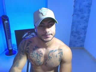 Layton Fox webcam model stream image