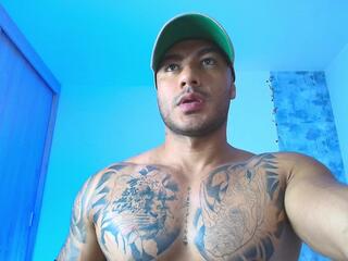 Layton Fox webcam model stream image