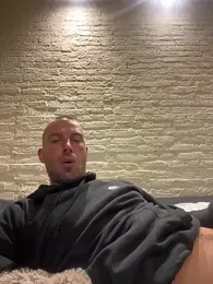 Rotteei1 webcam model stream image