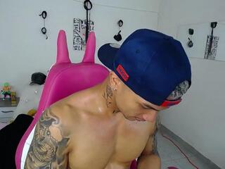 Leonard Price webcam model stream image