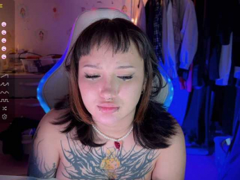 littlewetgirl webcam model stream image