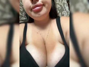 Suchkaaa webcam model stream image