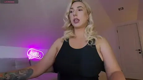 KhloeK webcam model stream image