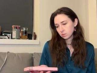 tilliemay webcam model stream image
