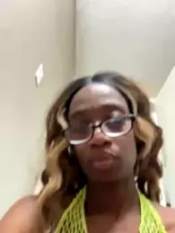 sweetsexiecool7 webcam model stream image