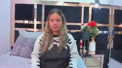 dulcelyra webcam model stream image