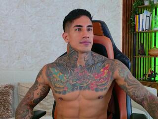 Adan Reilly webcam model stream image