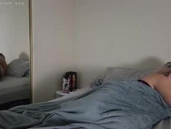 rileylogan webcam model stream image