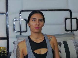 Annie Gills webcam model stream image