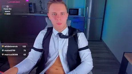 RaphaelFox webcam model stream image