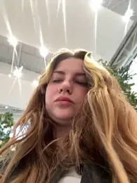 MayaMystic webcam model stream image