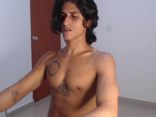 Noah Kooper webcam model stream image