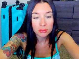 tighttinymilf webcam model stream image