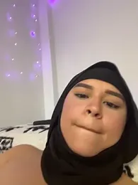 rhizanthella_ webcam model stream image