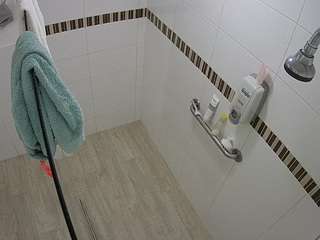 voyeurcam-jb-shower-10 webcam model stream image