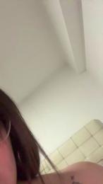 Gnesis_xxx2 webcam model stream image