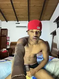 carlitos_MR webcam model stream image