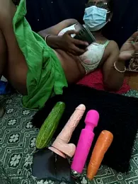 Tamilselviroja- webcam model stream image