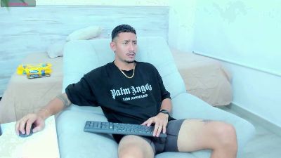 Fenix77_ webcam model stream image
