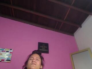 Ashly Bell webcam model stream image