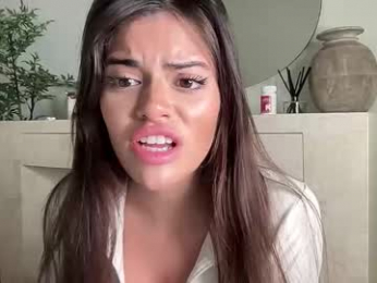 poutyselena webcam model stream image