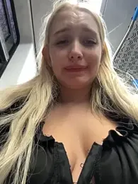 Milkyy_wway webcam stripchat model stream image