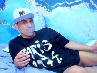 luxorvoyhuge webcam model stream image