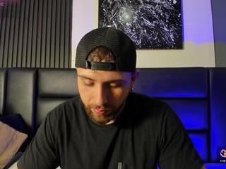 Maximo Wolff webcam model stream image