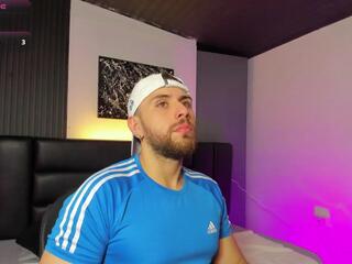 Maximo Wolff webcam model stream image