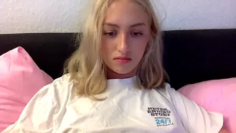 Kitty_Swetty webcam stripchat model stream image