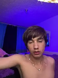 Helly_BOss7 webcam model stream image