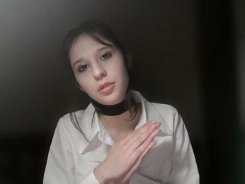 PoshlyaLolli webcam model stream image