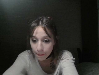 PoshlyaLolli webcam model stream image