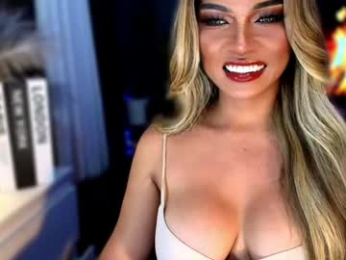 queenslavehunterxxx webcam model stream image