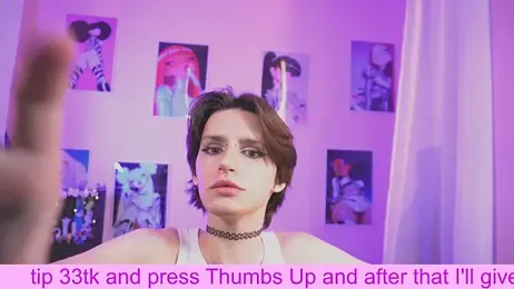 madi_snow webcam model stream image