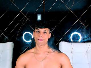 Owen Wolfe webcam model stream image