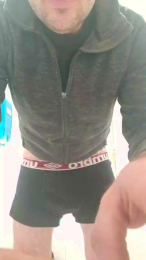 Clemeg webcam model stream image