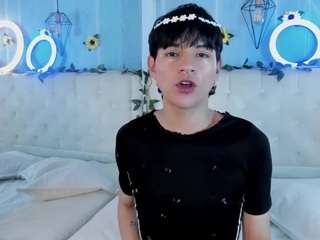 aleaurarashi webcam model stream image