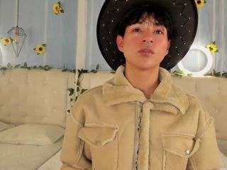 aleaurarashi webcam model stream image