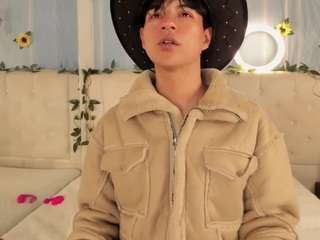 aleaurarashi webcam model stream image