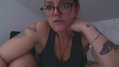 ItaLadySquirt webcam model stream image