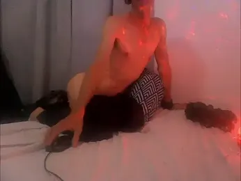laye19 webcam model stream image